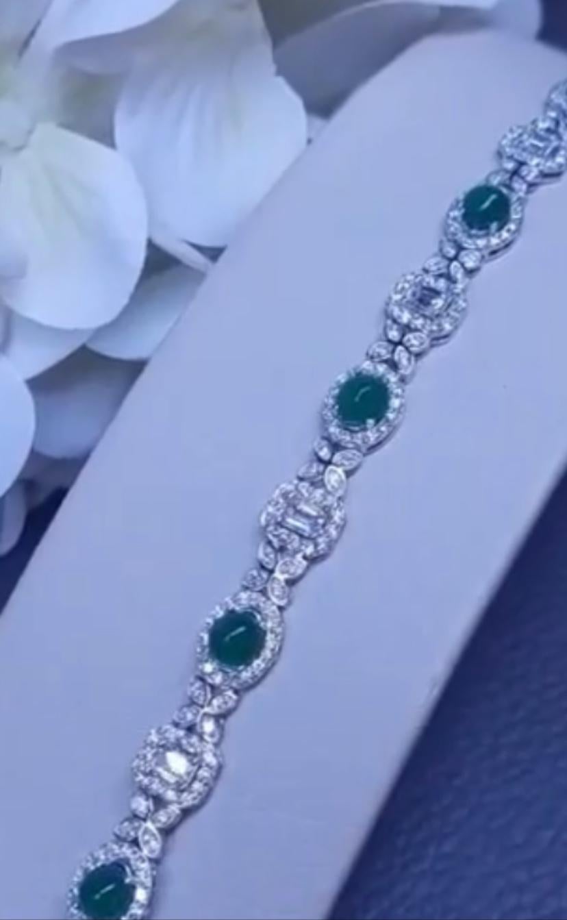 AIG Certified 4.55 Carats Zambian Emeralds  4.18 Ct Diamonds 18K Gold Bracelet  In New Condition For Sale In Massafra, IT
