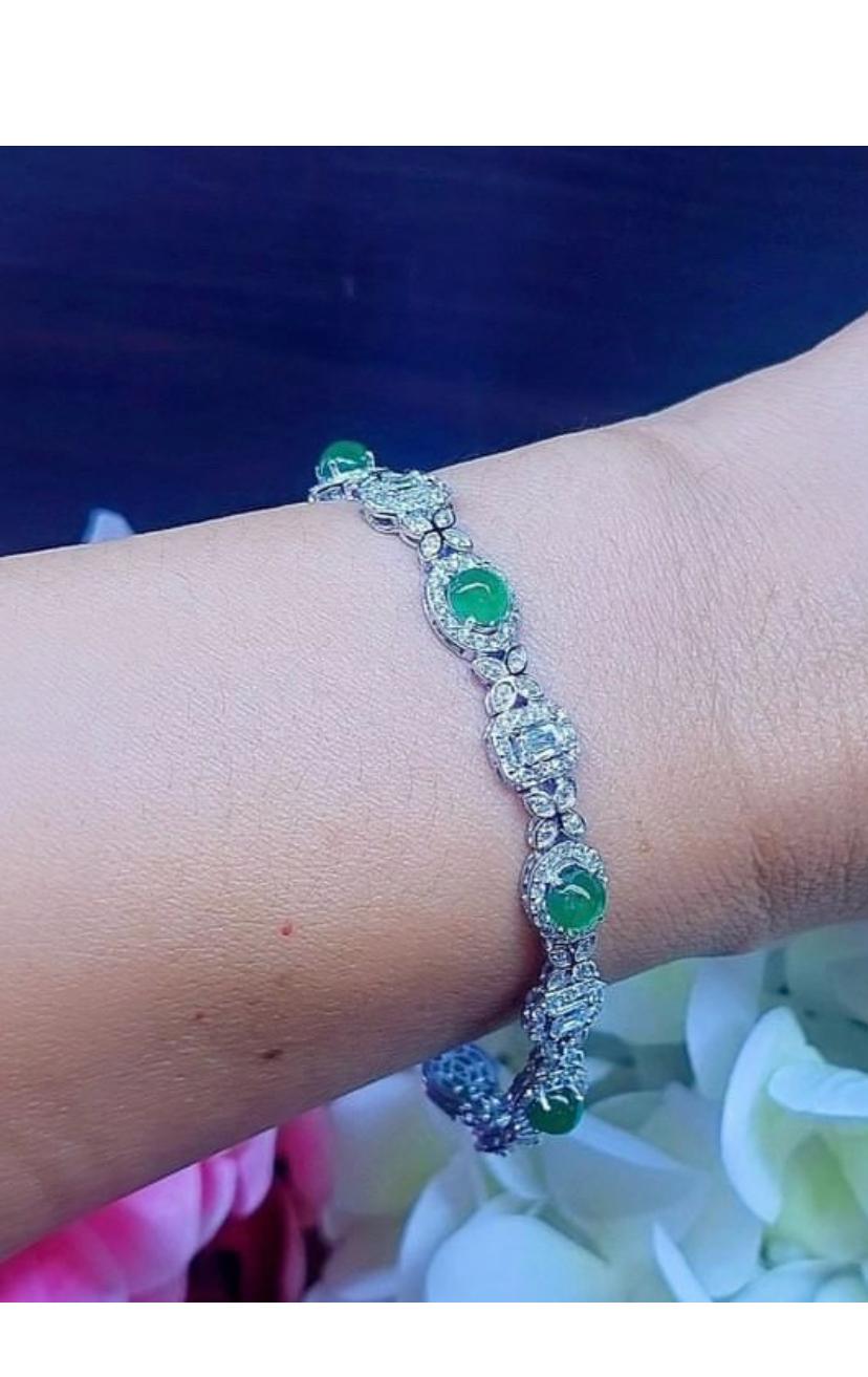 Women's AIG Certified 4.55 Carats Zambian Emeralds  4.18 Ct Diamonds 18K Gold Bracelet For Sale