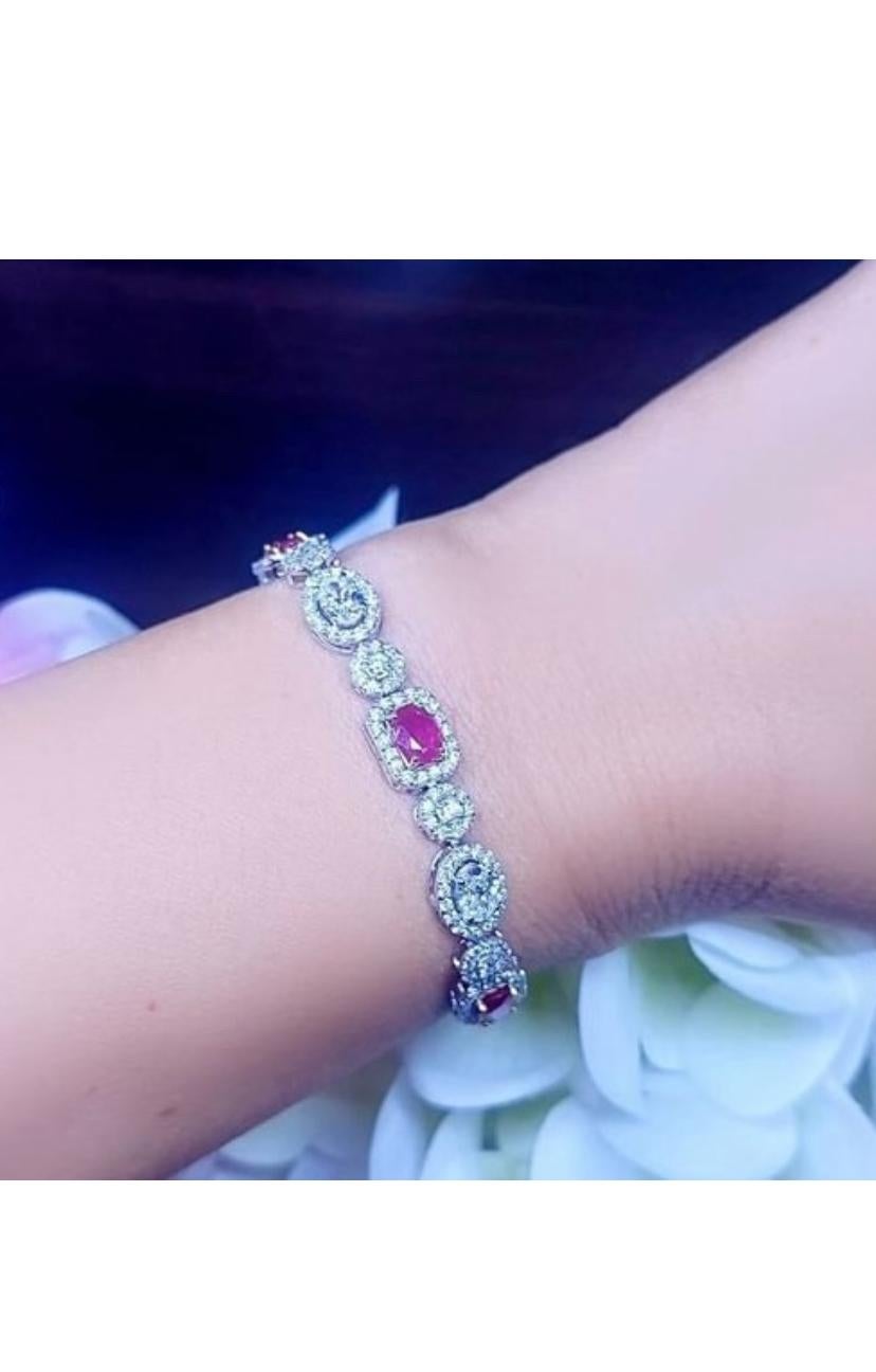 AIG Certified 4.55 Ct Untreated Mozambique Rubies   6.08 Ct Diamonds Bracelet  For Sale 4