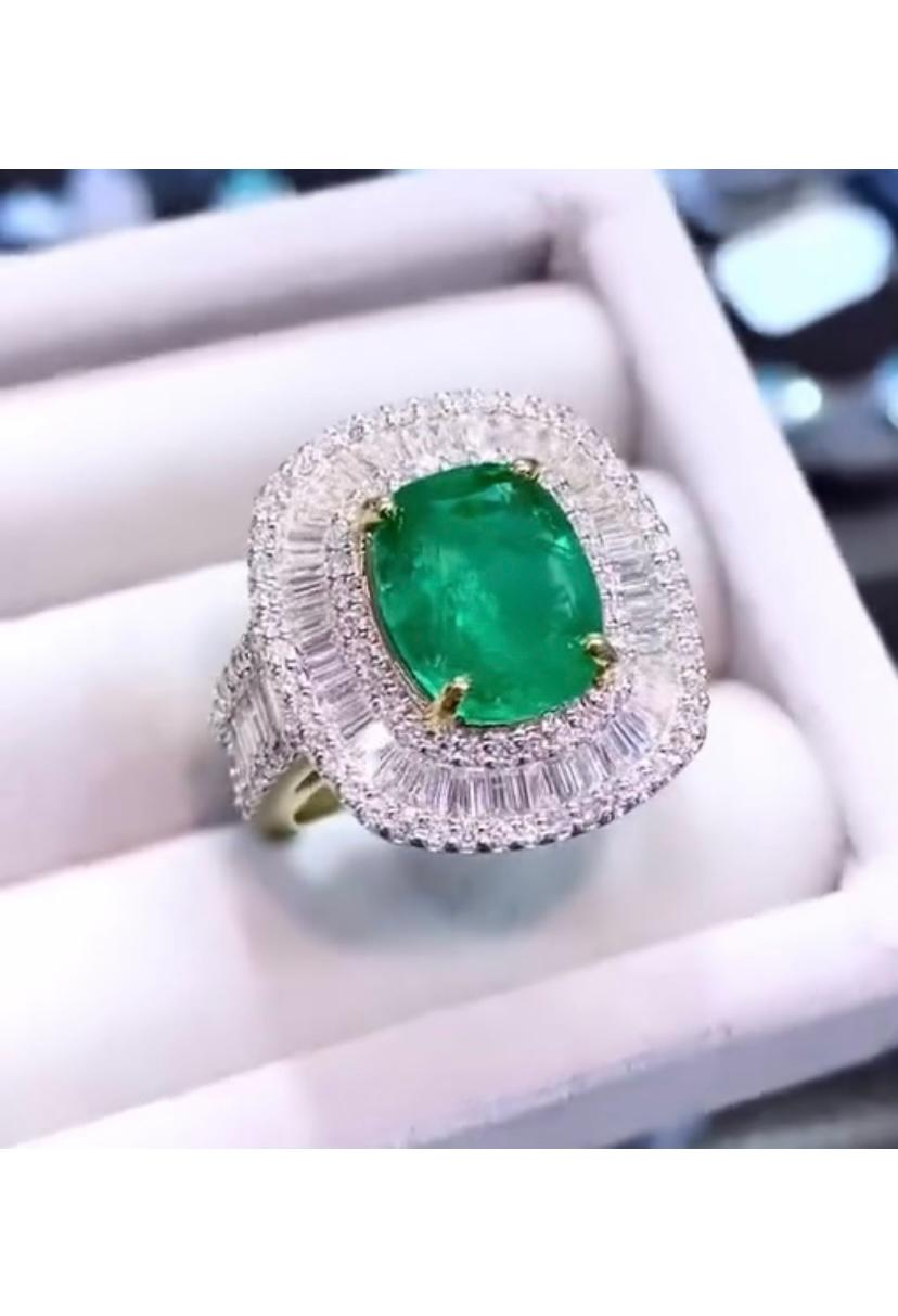 AIG Certified 4.60 Cts Zambian Emerald 2.30 Cts Diamonds 18K Gold Cocktail Ring In New Condition For Sale In Massafra, IT