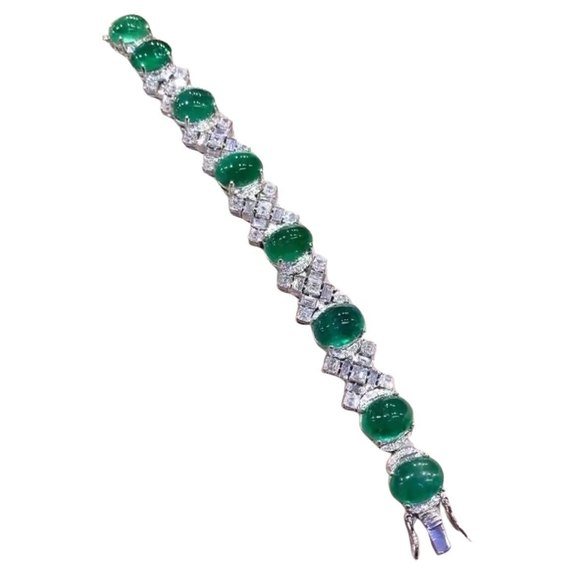 AIG Certified 49.90 Carats Zambian Emeralds  7.80 Ct Diamonds 18K Gold Bracelet For Sale