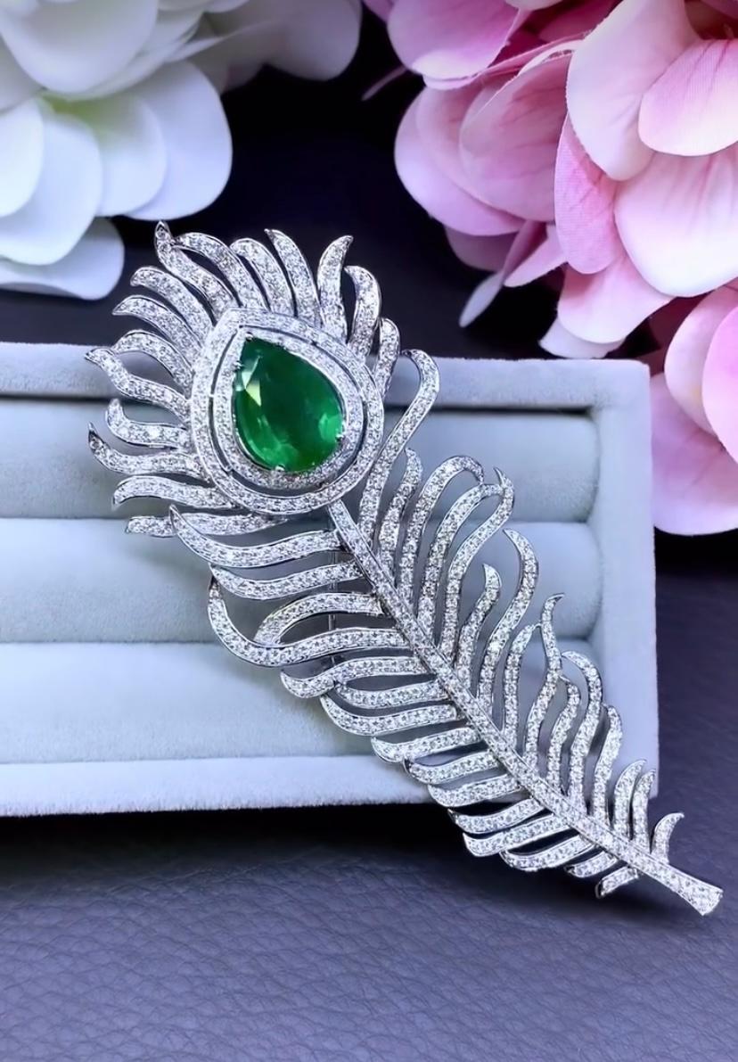 Women's or Men's AIG Certified 5.00 Carat  Zambian Emerald  4.80 Ct  Diamonds 18K Gold Brooch  For Sale
