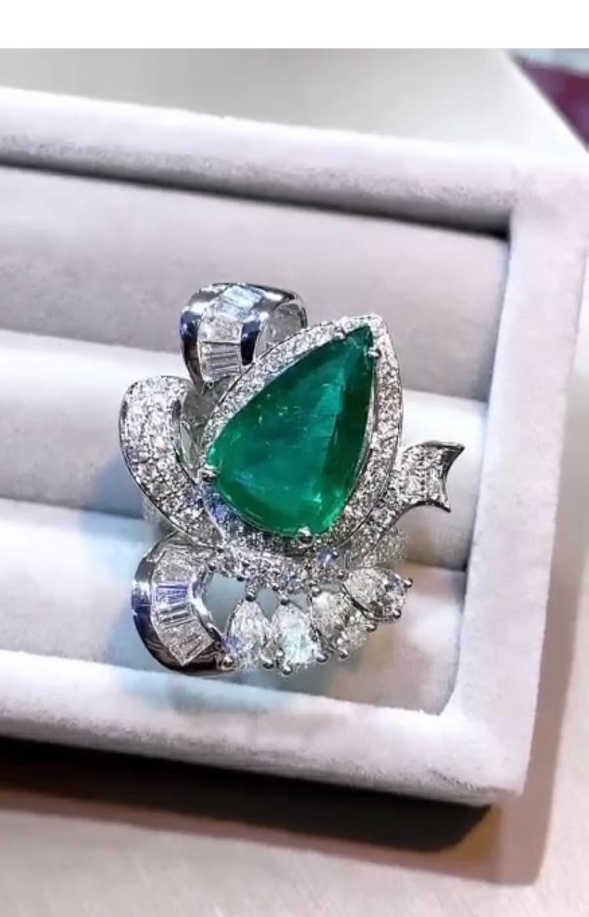 Pear Cut AIG Certified 5.00 Carats Zambian Emerald   Diamonds 18K Gold Ring For Sale