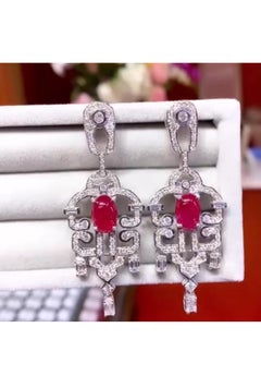 Rubis de Birmanie naturel certifié AIG de 5.00 carats  Boucles d'oreilles en or 18 carats 3,70 cts de diamants