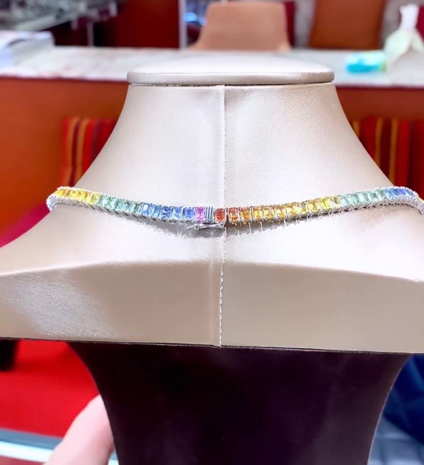 Contemporary AIG Certified 50.00 Carat Ceylon Rainbow Sapphires  18K Gold Necklace For Sale