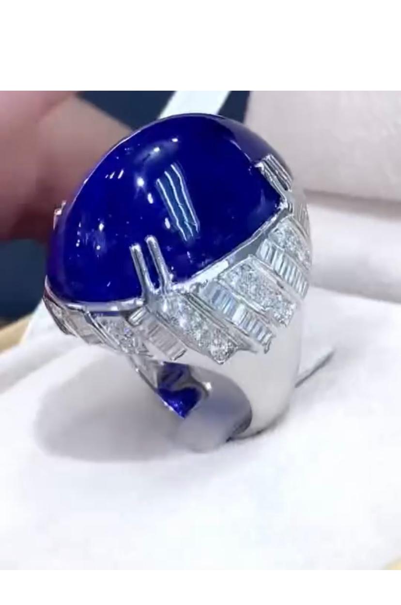 Anello in oro 18K con tanzanite certificata AIG da 50,00 carati e 2,50 carati di diamanti in vendita 5