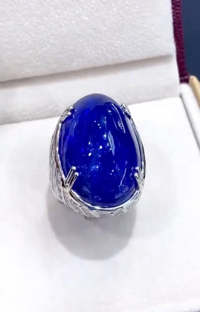 Anello in oro 18K con tanzanite certificata AIG da 50,00 carati e 2,50 carati di diamanti in vendita 4