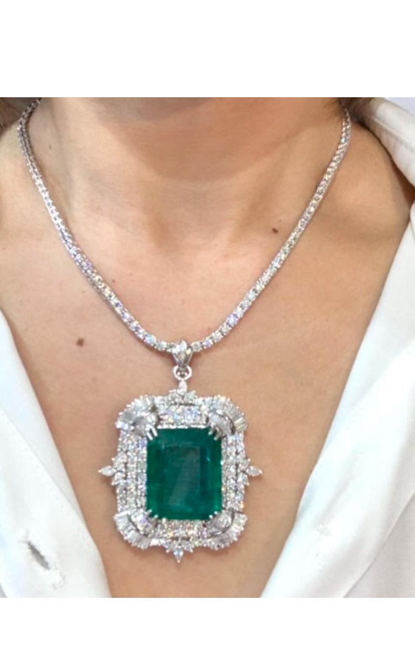 AIG Certified 50.00 Carat Zambian Emerald 8.80 Ct Diamonds Gold Pendant/Brooch For Sale 2