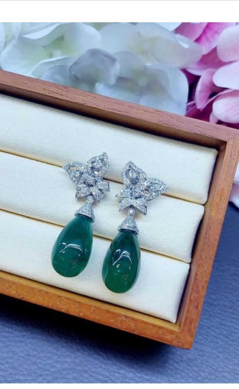 Certificato AIG 50.00 Carati  Orecchini con smeraldi dello Zambia e diamanti da 1,90 carati in oro 18 carati in vendita 1