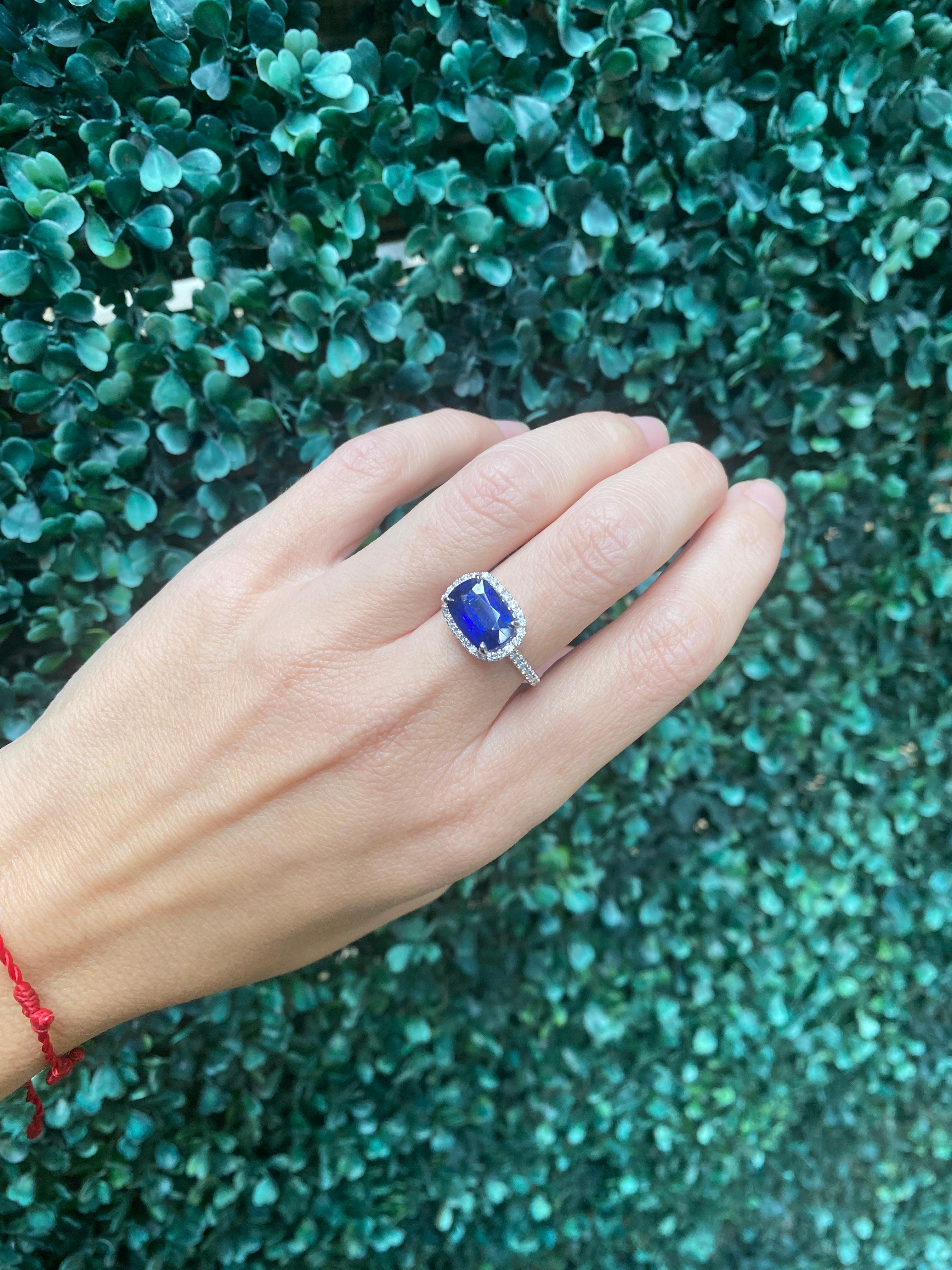 AIG Certified 5.03 Carat Cushion Cut Sri Lankan Royal Blue Sapphire Ring For Sale 15