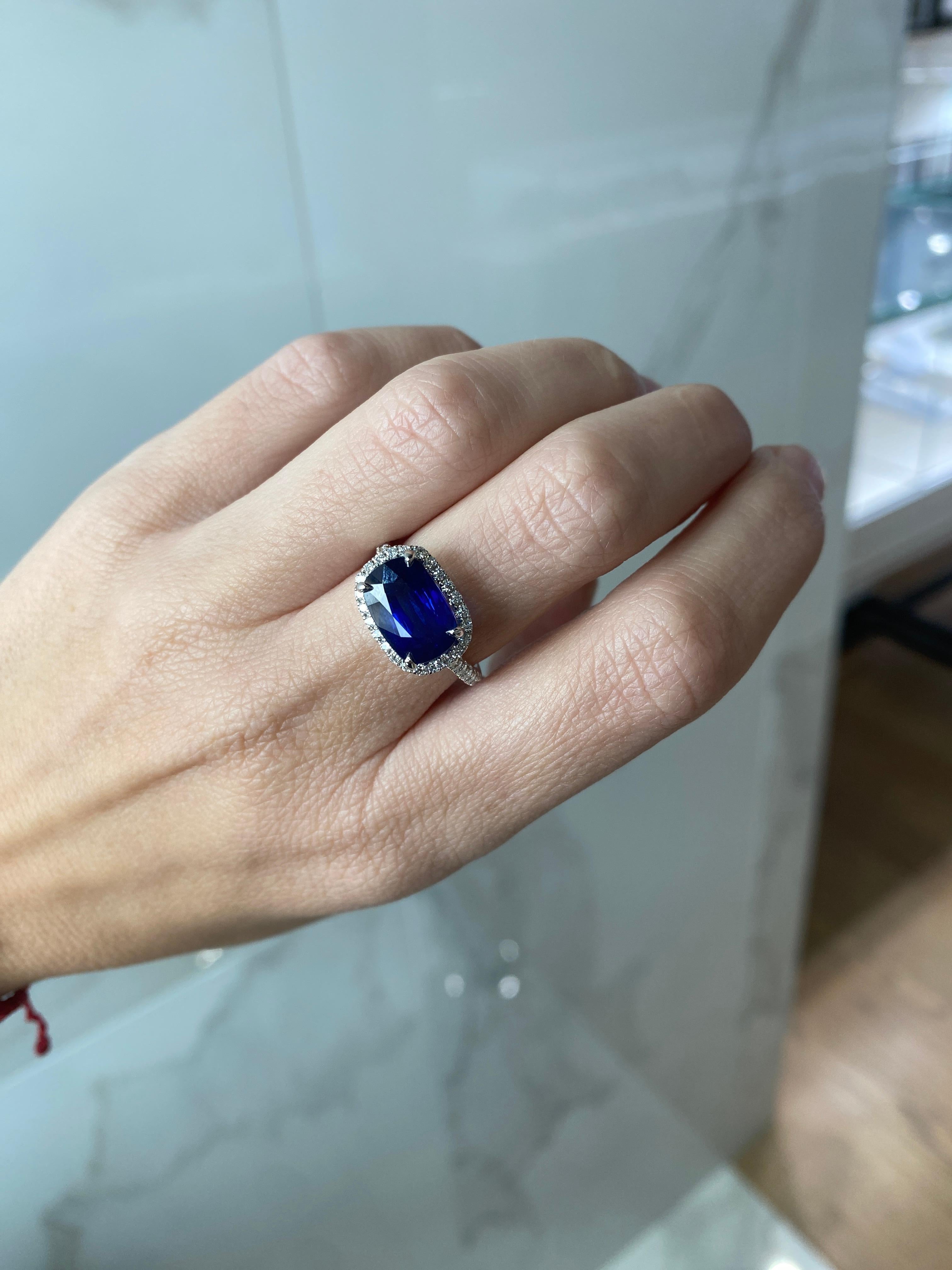 AIG Certified 5.03 Carat Cushion Cut Sri Lankan Royal Blue Sapphire Ring For Sale 4