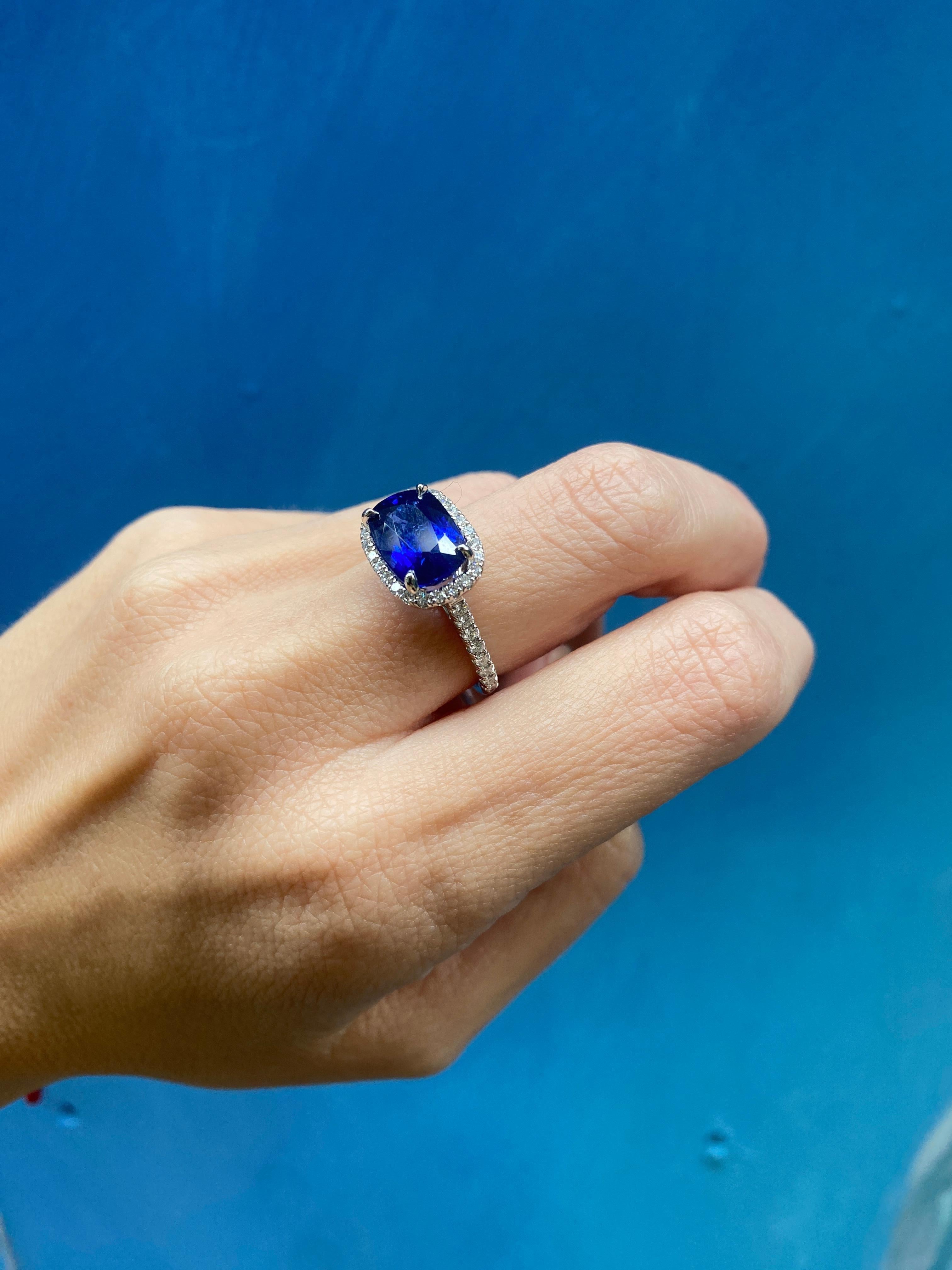 AIG Certified 5.03 Carat Cushion Cut Sri Lankan Royal Blue Sapphire Ring For Sale 5