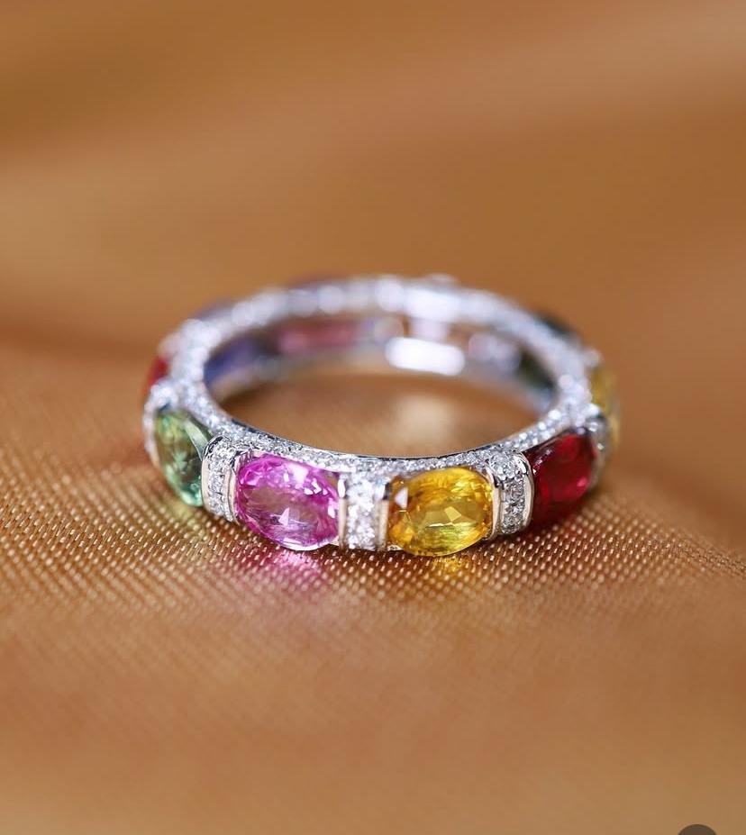 AIG Certified 5.20 Ct Zafiros de Ceilán Diamantes Anillo de Oro de 18k en venta 5