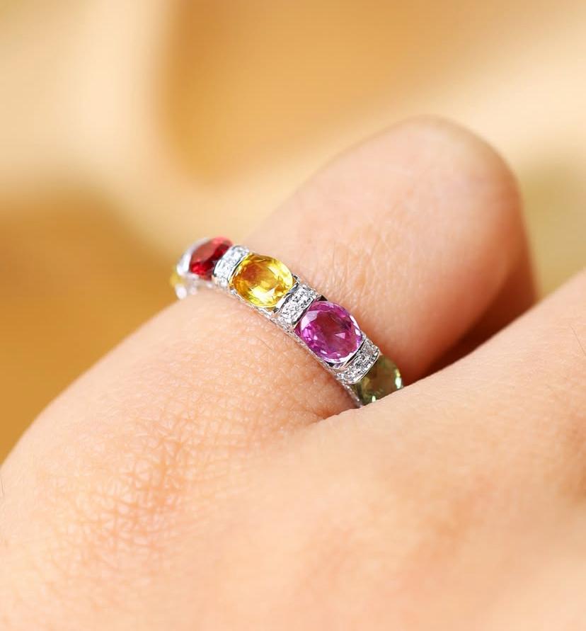 Femenino o masculino AIG Certified 5.20 Ct Zafiros de Ceilán Diamantes Anillo de Oro de 18k en venta