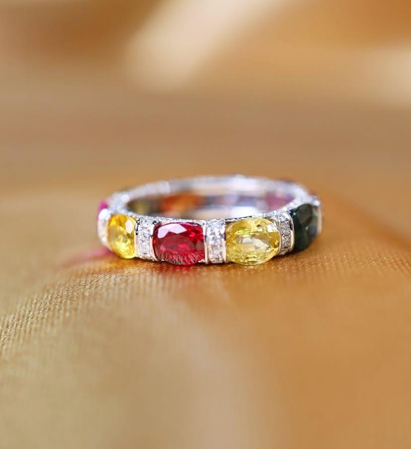 AIG Certified 5.20 Ct Zafiros de Ceilán Diamantes Anillo de Oro de 18k en venta 1