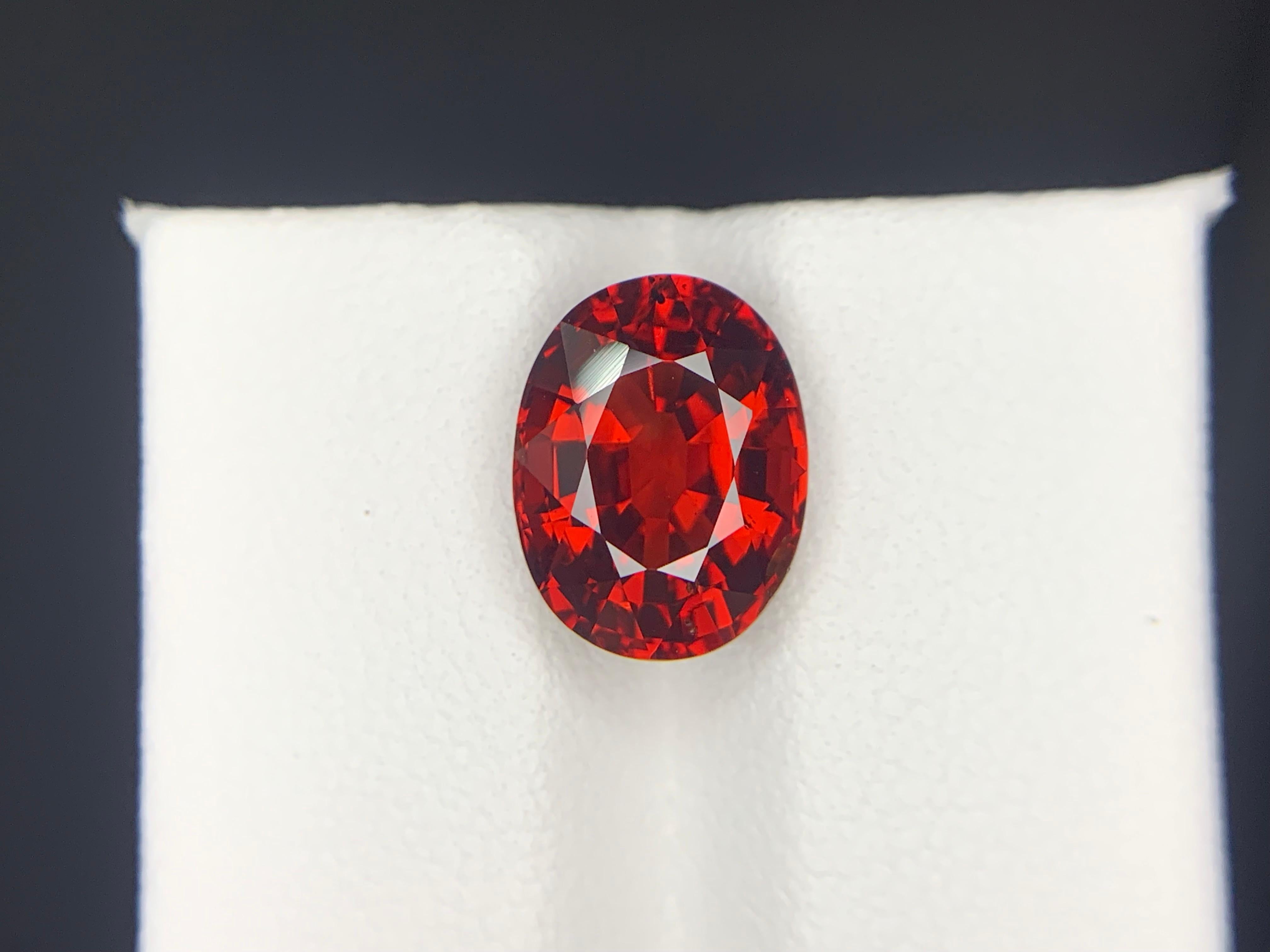 AIG Certified 5.25 Carat Natural Loose Spessartite Garnet Cushion Shape Gemstone (pierre précieuse en forme de coussin) Unisexe en vente