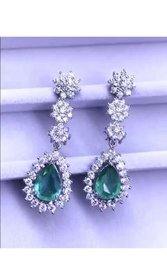 AIG Certified 5.50 Carats Zambian Emeralds   4.80 Ct  Diamonds 18k Gold Earrings