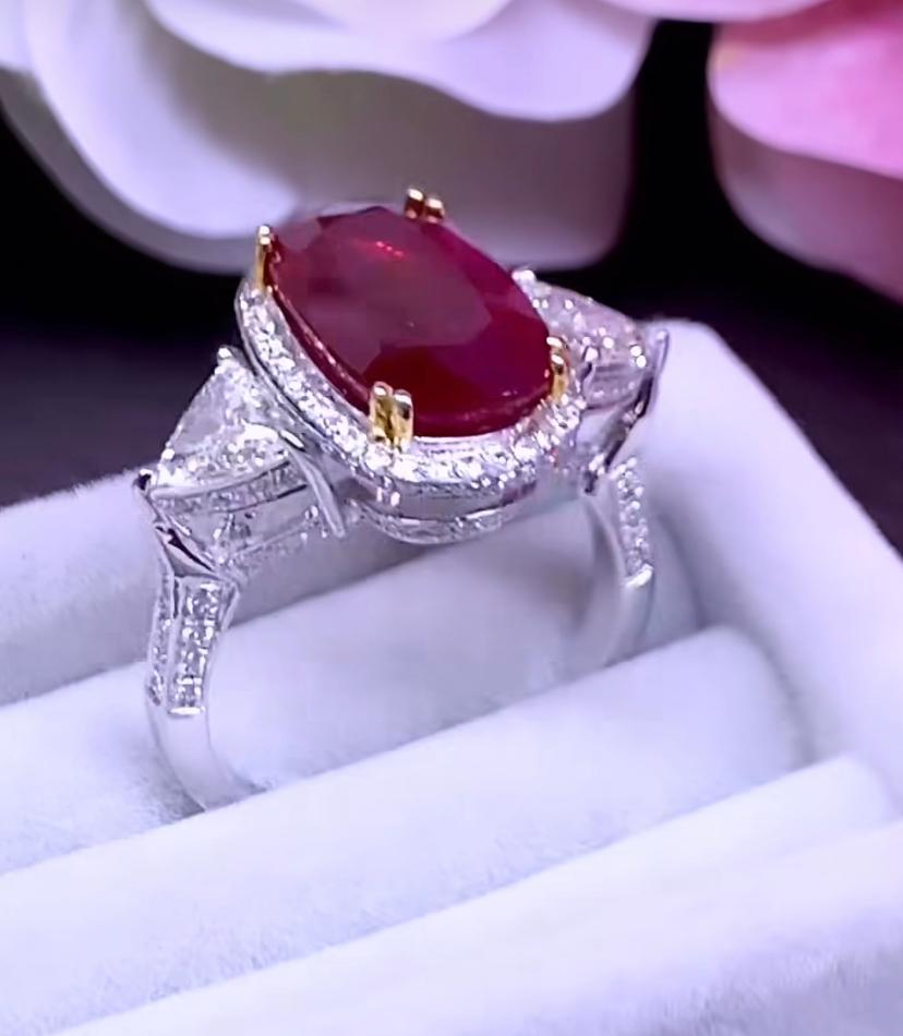AIG Certified 5.56 Ct Natural Ruby Diamonds 2.26 Ct 18K Gold Ring  In New Condition For Sale In Massafra, IT