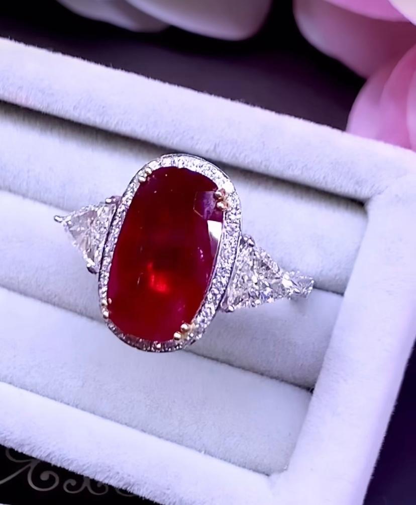 Women's or Men's AIG Certified 5.56 Ct Natural Ruby Diamonds 2.26 Ct 18K Gold Ring  For Sale