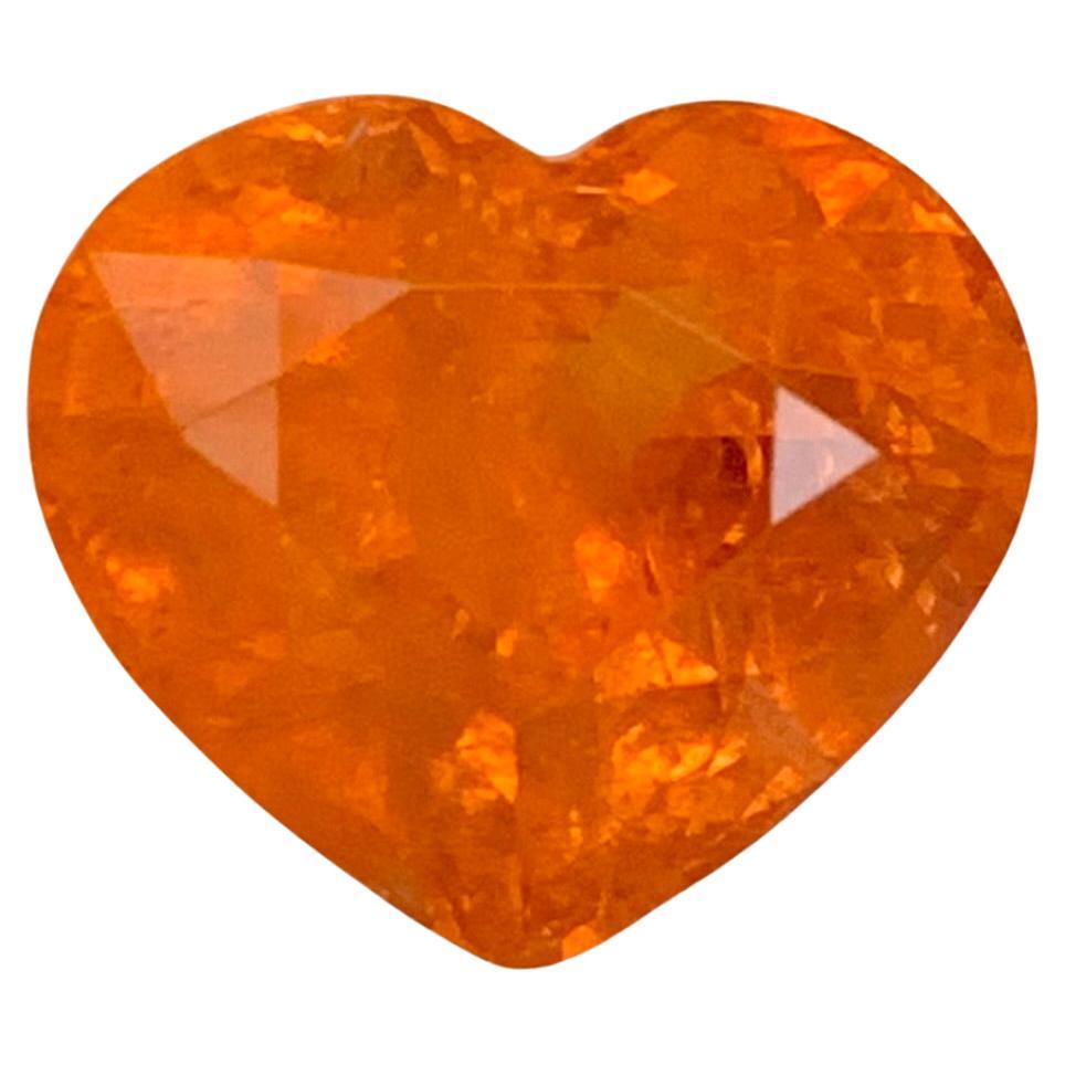 Gemma a forma di cuore di granato Fanta Spessartite naturale sfuso certificato AIG da 5,67 carati in vendita