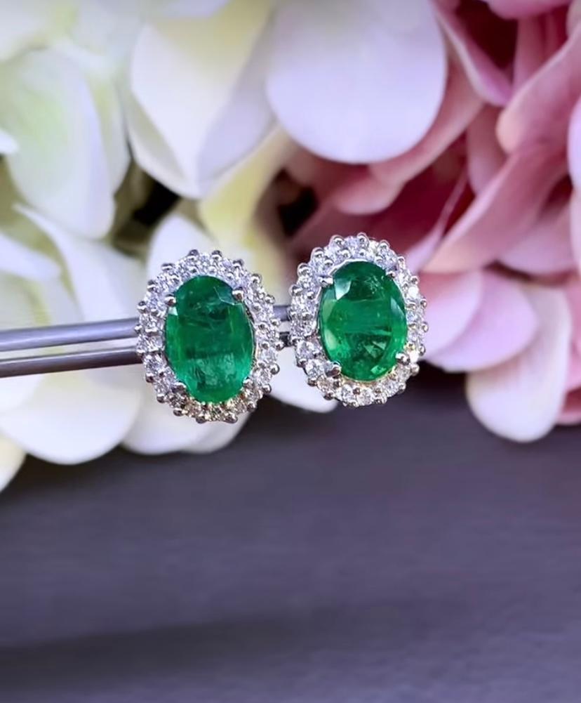 AIG Certified 5.70 Ct Zambian Emeralds Diamond 18K Gold Earrings For Sale 1