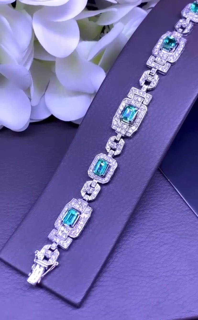 AIG Certified 5.72 Ct Colombia Emeralds 5.41 Ct Diamonds 18K Gold Bracelet  In New Condition For Sale In Massafra, IT