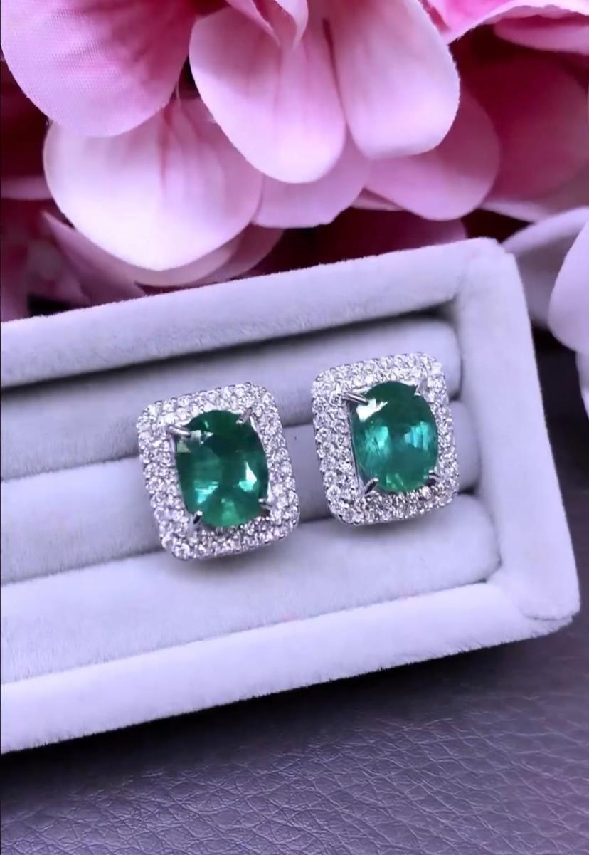AIG Certified 5.80 Carats Zambian Emeralds  1.13 Ct Diamonds 18K Gold Earrings  In New Condition For Sale In Massafra, IT