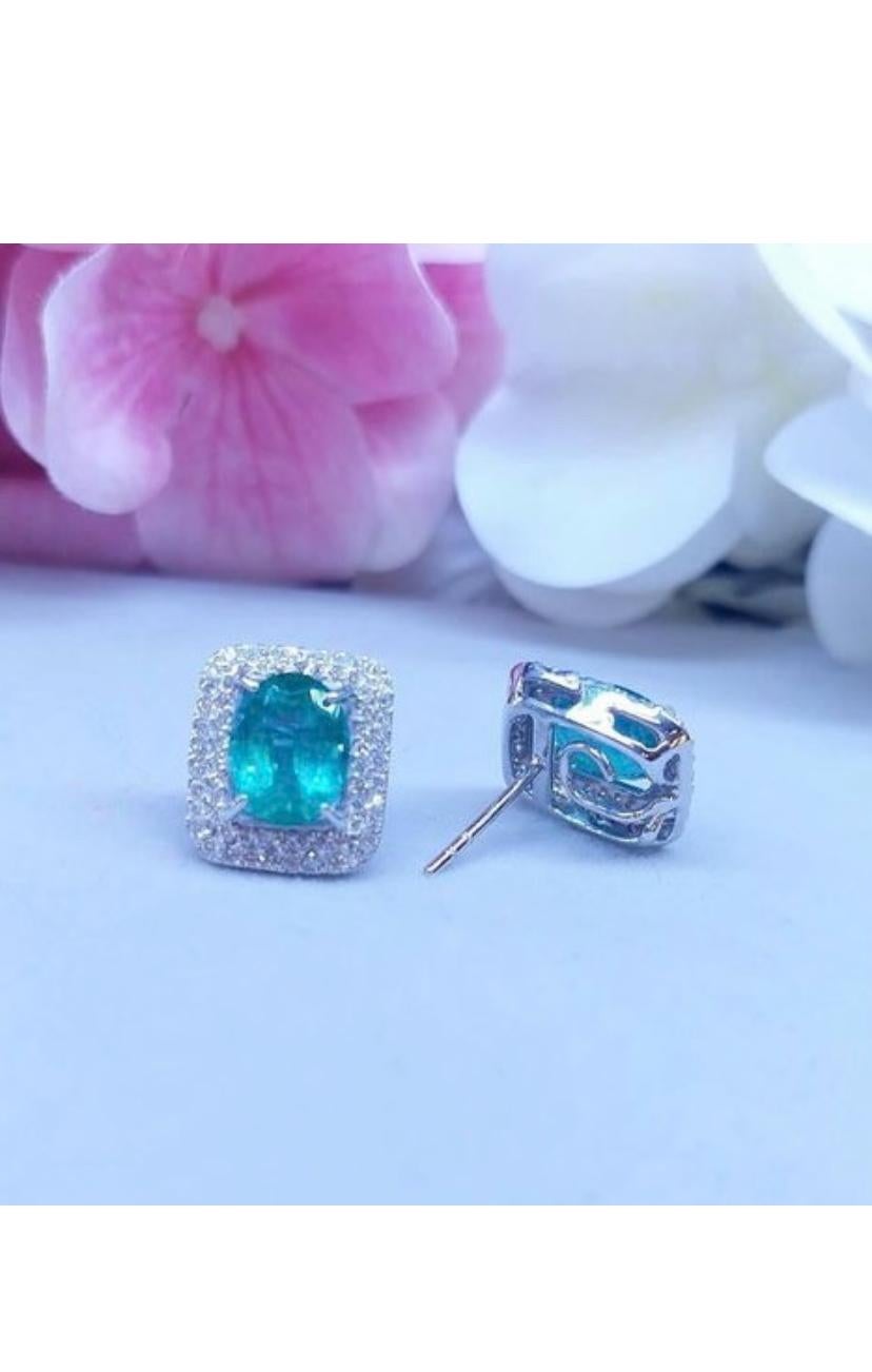 AIG Certified 5.80 Carats Zambian Emeralds  1.13 Ct Diamonds 18K Gold Earrings  For Sale 2