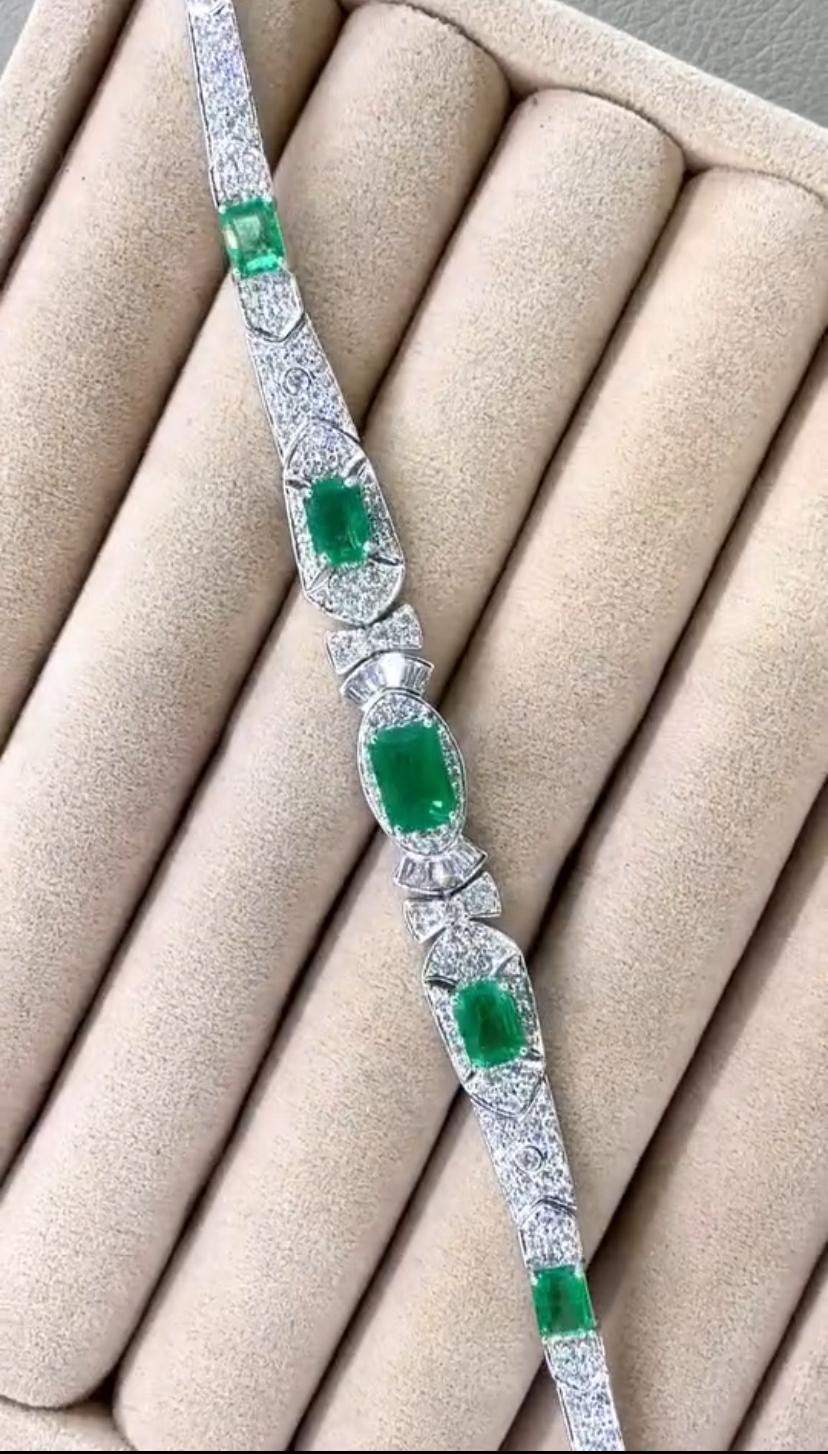 AIG Certified 5.90 Zambian Emeralds 2.40 Ct Diamonds 18K Gold Bracelet For Sale 1