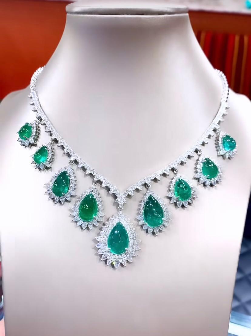 A master piece , absolutely stunning design, a very piece of art by Italian jewelry designer.
Necklace come in 18K gold with 9 pieces of Natural Zambian Emeralds, extra fine quality, CEO minor , spectacular color , in perfect pear cabochon cut , of
