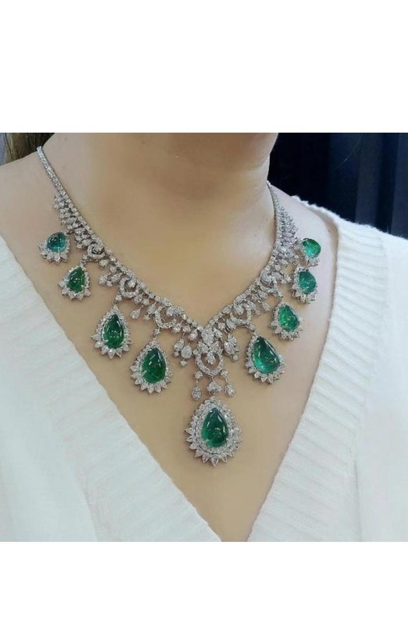 AIG Certified 59.00 Carats Zambian Emeralds  22.00 Ct Diamonds 18K Gold Necklace For Sale 3