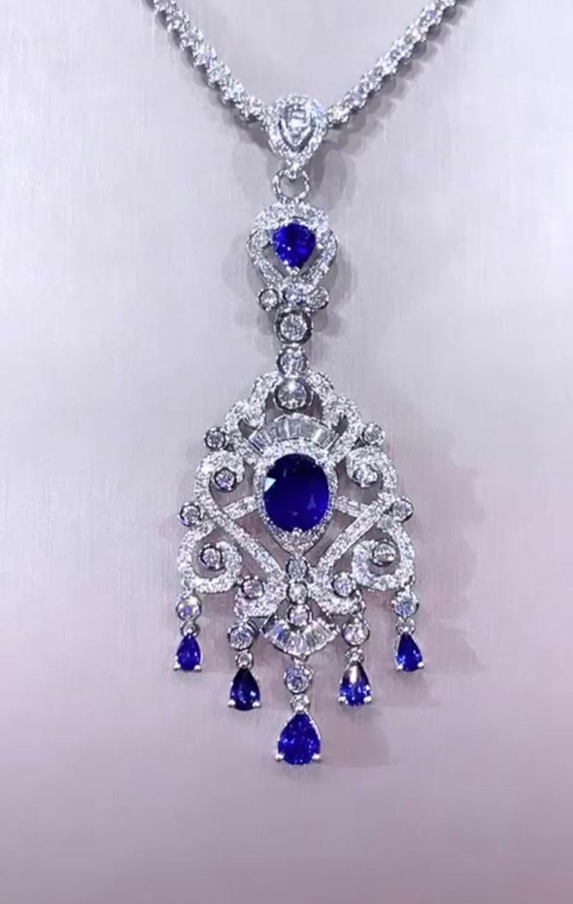 Women's AIG Certified 5.92 Carats Ceylon Sapphires 2.88 Carats Diamonds 18K Gold Pendant For Sale