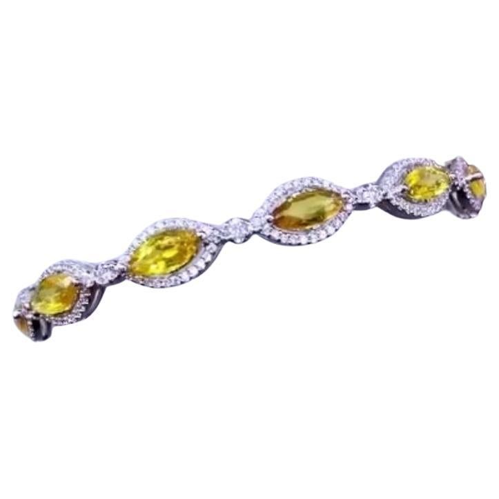 AIG Certified 5.94 Carats Yellow Sapphires  Diamonds 18k Gold Bracelet For Sale