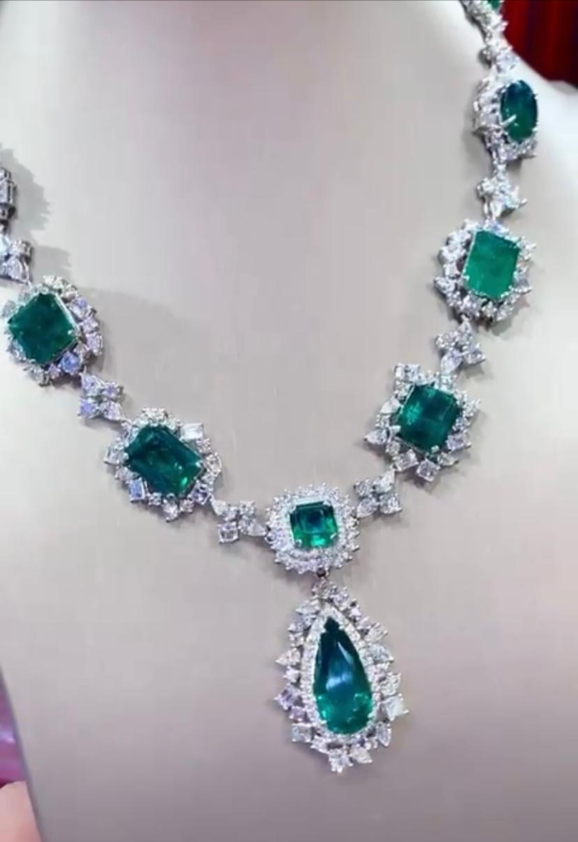 AIG Certified 59.97 Carats Zambian Emeralds 24.98 Ct  Diamonds 18K Gold Necklace For Sale 1