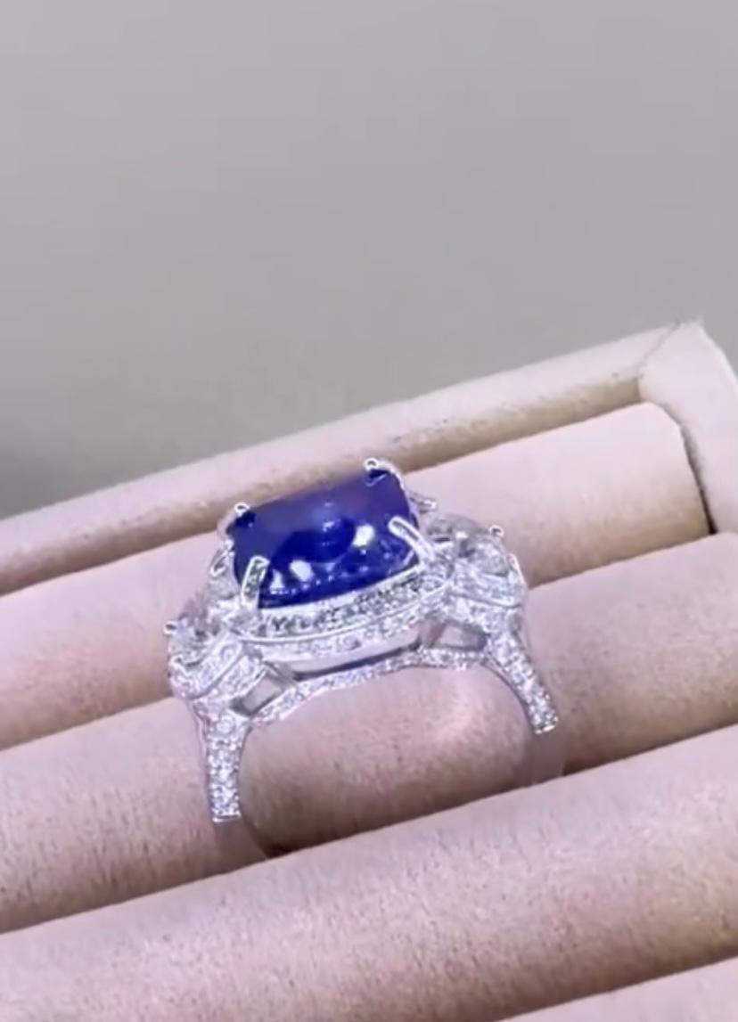 Bague en or 18 carats avec saphir de Ceylan certifié AIG de 6,00 carats et diamants de 2,30 carats en vente 1