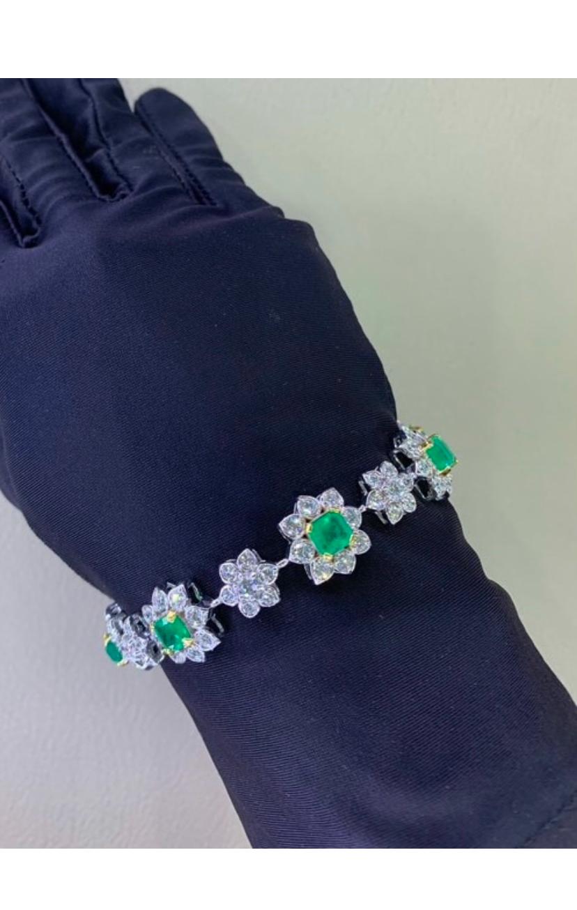 Donna Bracciale in oro 18K con smeraldi colombiani certificati AIG da 6,00 carati e 5,40 diamanti in vendita