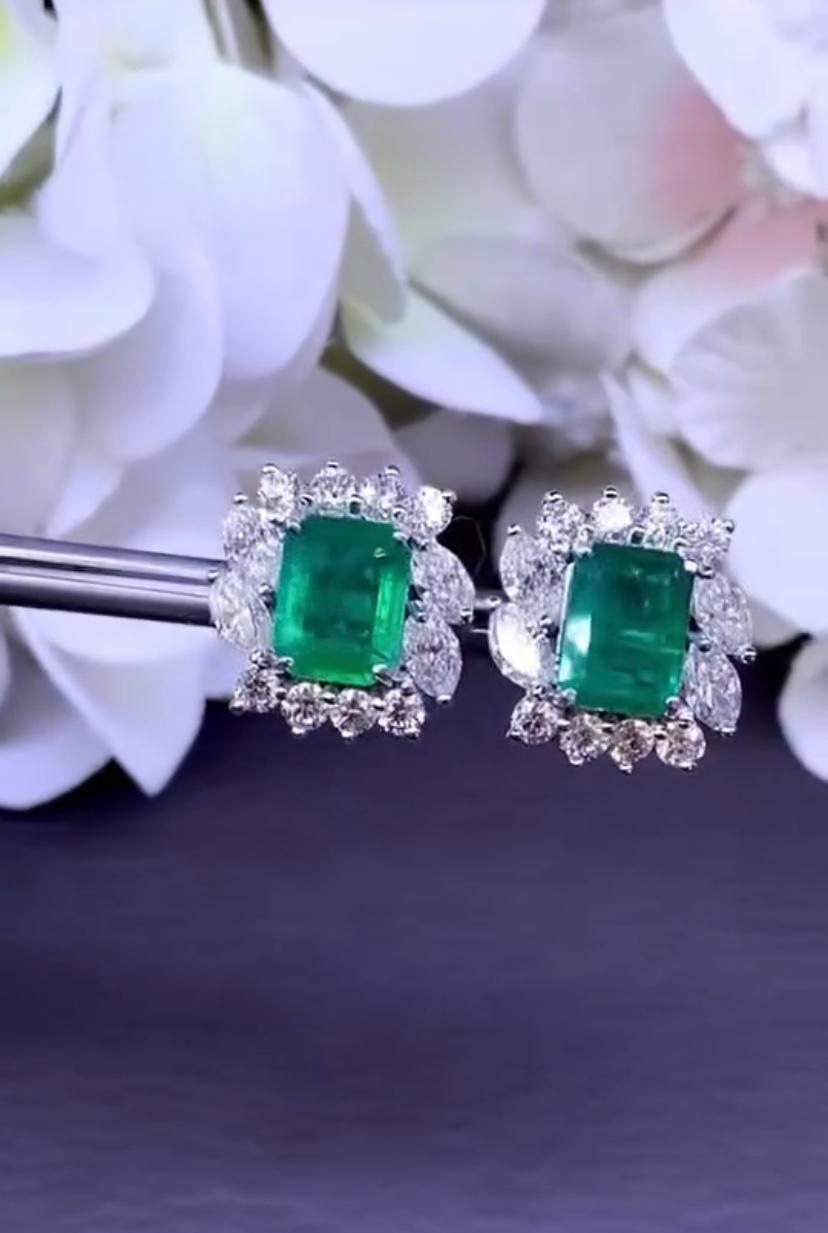 Smeraldi dello Zambia certificati AIG da 6.00 carati  Orecchini con diamanti da 3,40 carati in oro 18 carati in vendita 2