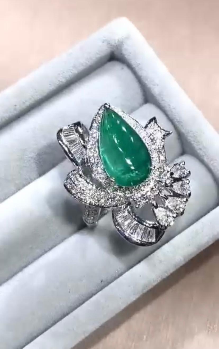 AIG Certified 6.00 Ct Zambian Emerald 2.10 Diamonds 18K Gold Cocktail Ring For Sale 1