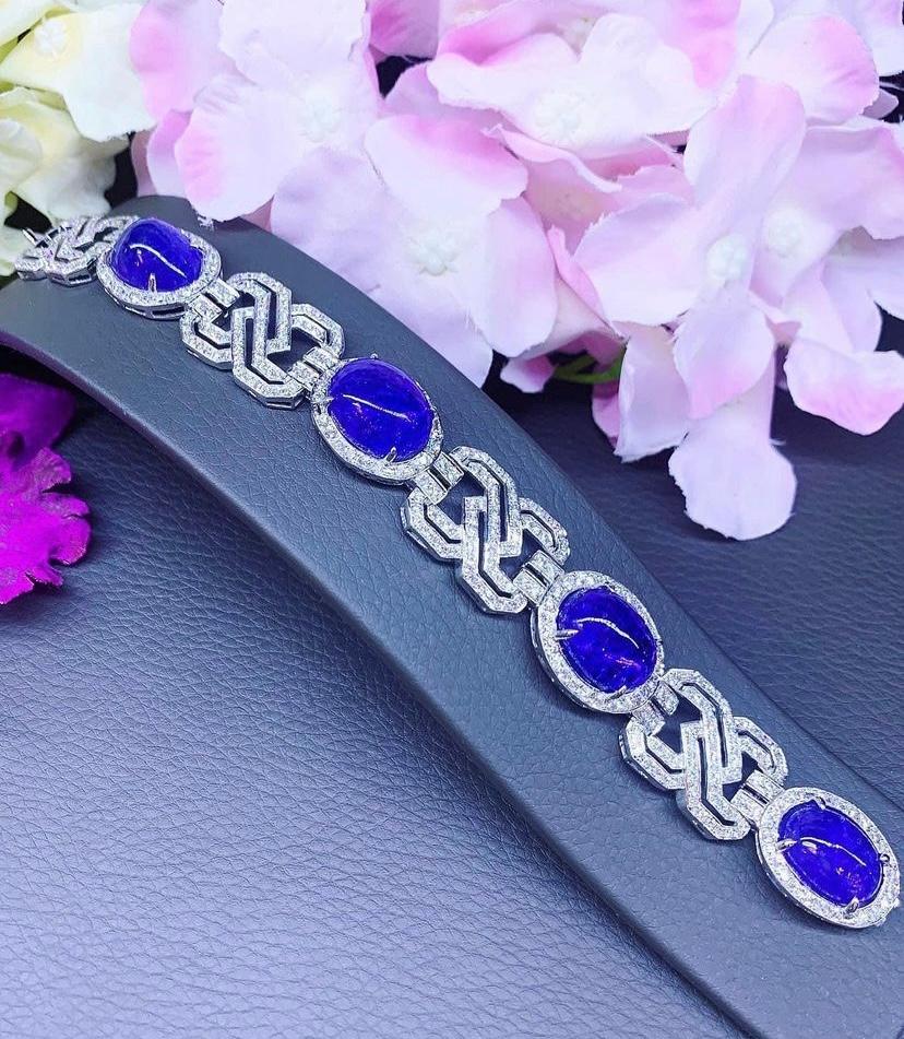 Cabochon AIG Certified 62.00 Carats Natural Tanzanites 5.25 Ct Diamonds 18k Gold Bracelet For Sale