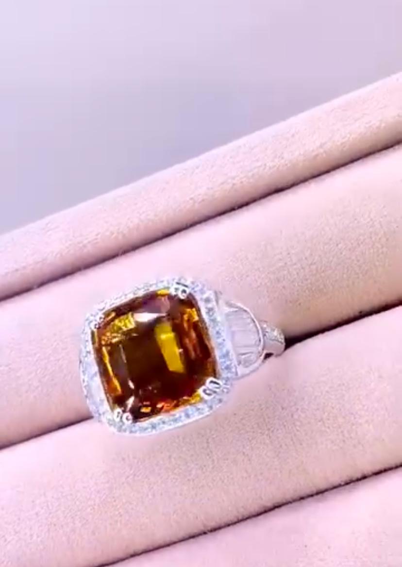 AIG Certified 6.30 Carats Orange Sapphire 1.40 Ct Diamonds 18K Gold Ring For Sale 2