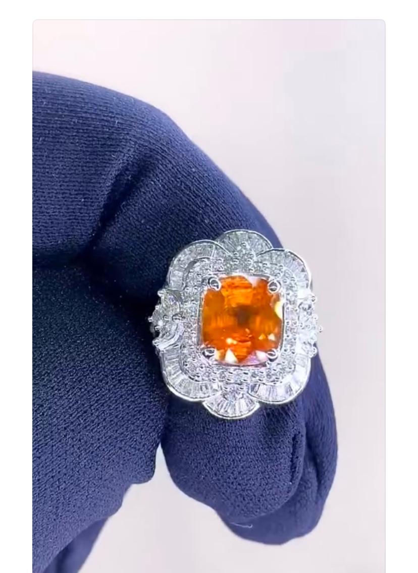 AIG Certified 6.30 Ct Orange Sapphire  Diamonds  18K Gold Ring For Sale 2
