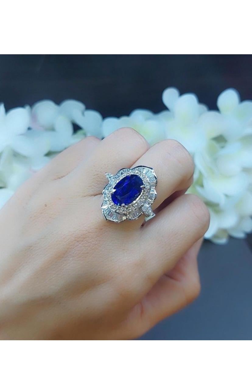 AIG Certified 6.30 Ct Royal Blue Ceylon Sapphire 1.90 Ct Diamonds 18K Gold Ring 2