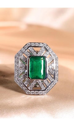 AIG Certified 6.40 Carats Zambian Emerald 2.40 Ct Diamonds 18K Gold Ring
