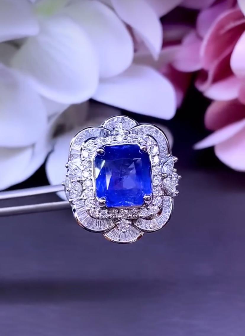 Voici l'incarnation du luxe et de l'élégance, notre superbe bague en saphir de Ceylan et diamants.
La bague présente un délicat motif de dentelle de diamants, d'une beauté et d'une grâce intemporelles.
D'une opulence inouïe, les pierres précieuses