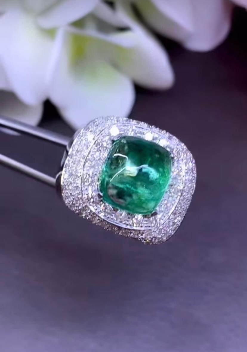AIG-zertifiziert  6,50 Karat sambischer Smaragd 1,90 Karat Diamanten 18k Gold Ring (Kegel-Cabochon) im Angebot