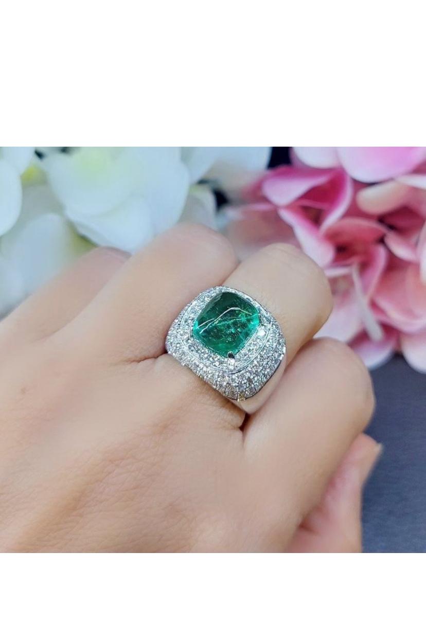 AIG-zertifiziert  6,50 Karat sambischer Smaragd 1,90 Karat Diamanten 18k Gold Ring im Angebot 1