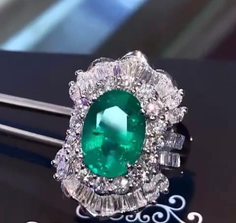 AIG-zertifizierter 6.50 Karat sambischer Smaragd  3,60 Karat Diamanten 18K Gold Ring  im Angebot 1