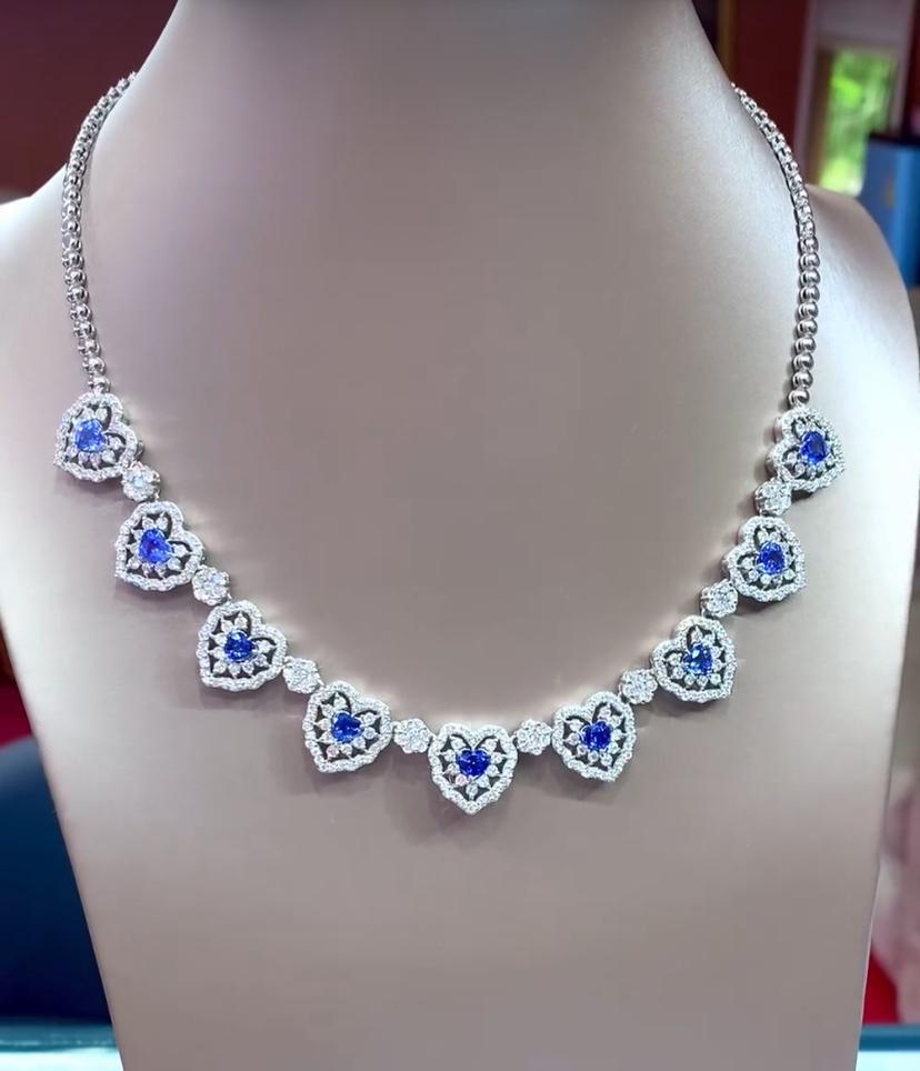 Mixed Cut AIG Certified 6.50 Ct Diamonds 5.70 Ct Ceylon Sapphires 18K Gold Necklace For Sale