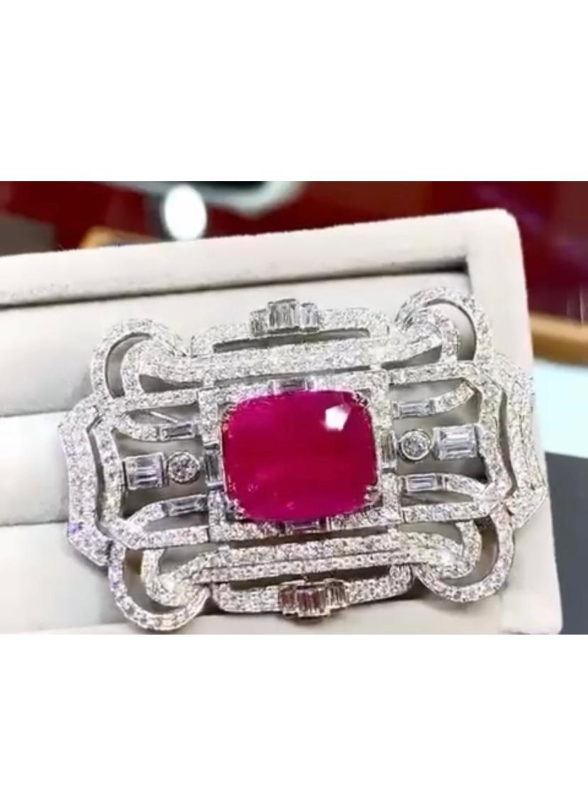 AIG Certified 6.90 Ct Burma Ruby 4.62 Ct Diamonds 18K Gold Brooch-Pendant  In New Condition For Sale In Massafra, IT