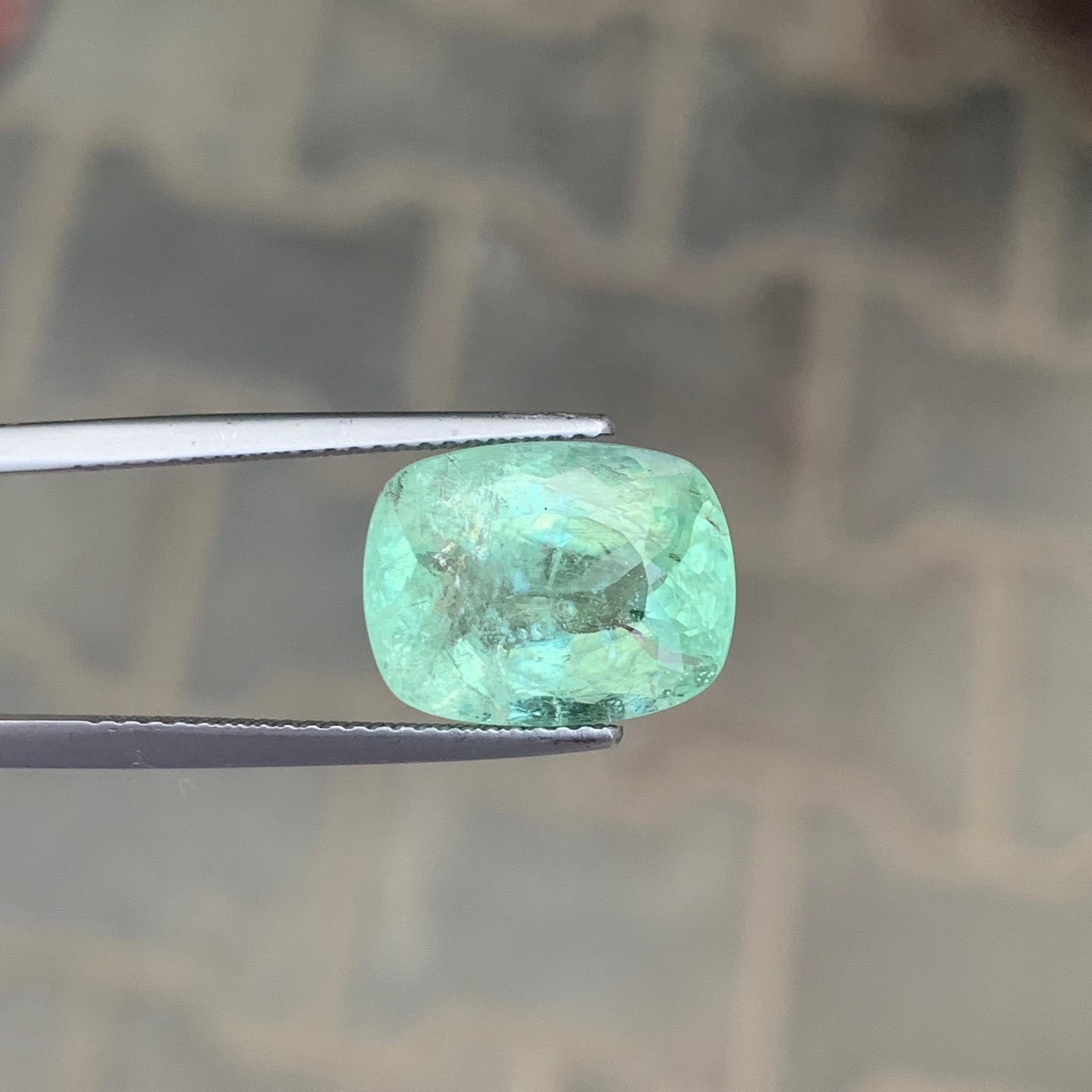 AIG Certified 6.92 Carat Natural Loose Paraiba Tourmaline From Mozambique's Mine Neuf - En vente à Peshawar, PK